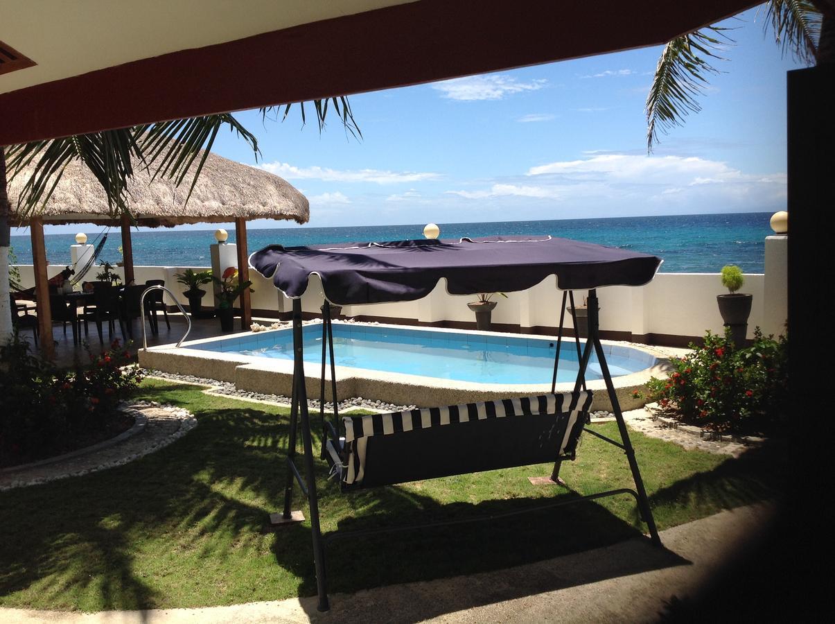 Bamboo Beachhouse Dormitory Garcia Hernandez Bagian luar foto