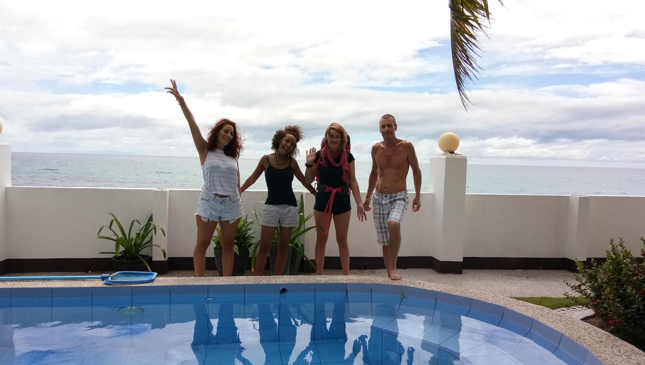Bamboo Beachhouse Dormitory Garcia Hernandez Bagian luar foto